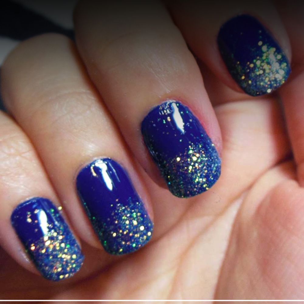 24 Stunning Blue Nail Designs