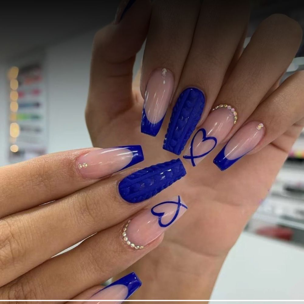 24 Stunning Blue Nail Designs