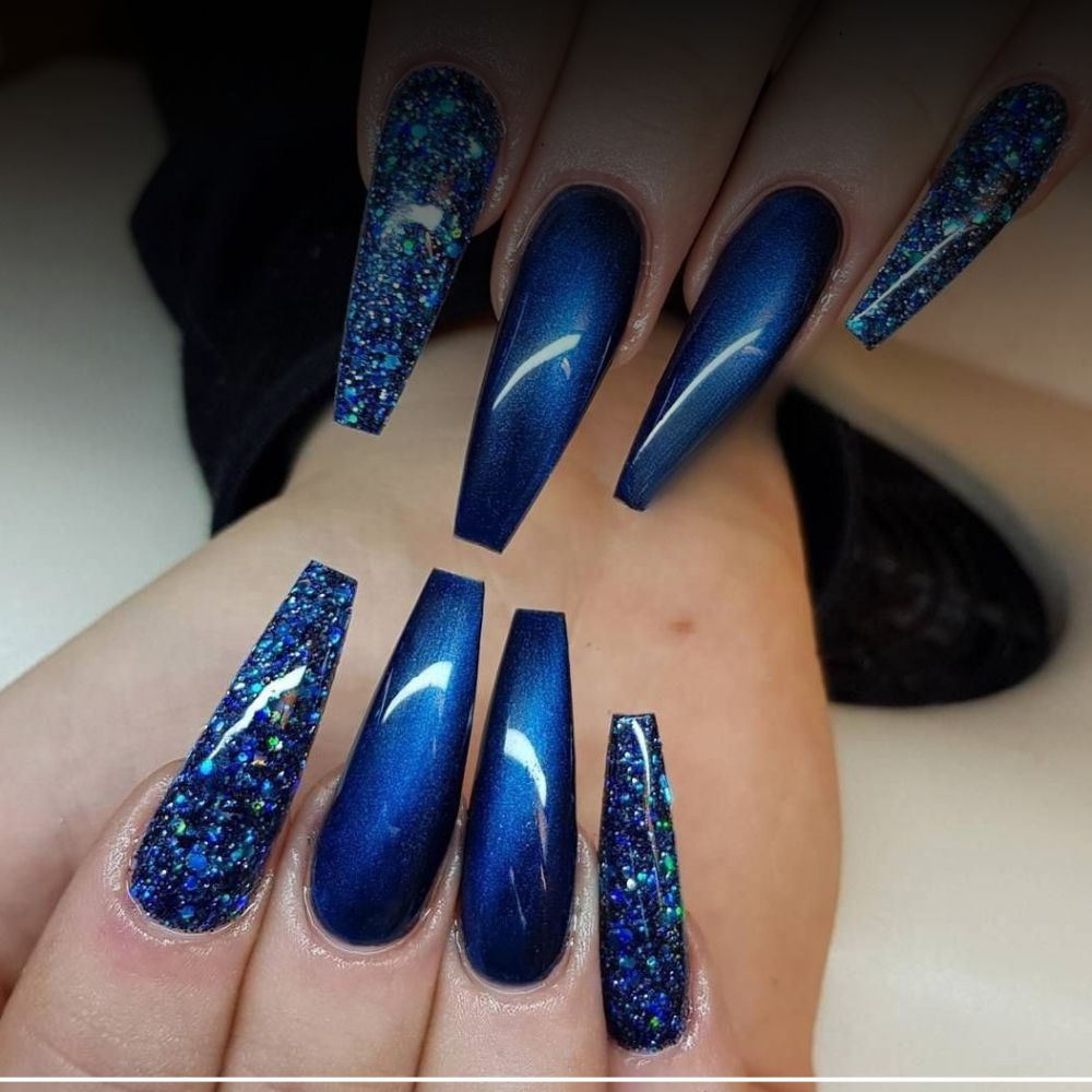 24 Stunning Blue Nail Designs