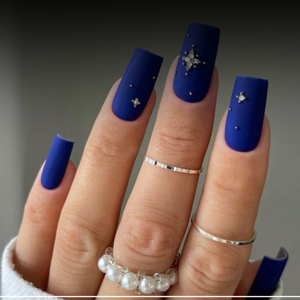 24 Stunning Blue Nail Designs