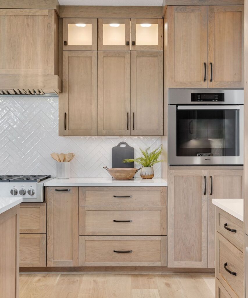 20 Stunning White Oak Kitchen Cabinets Ideas