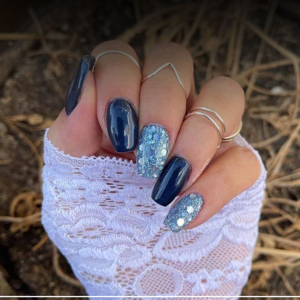 24 Stunning Blue Nail Designs