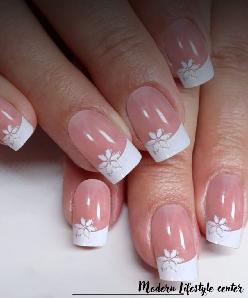 28 Stunning Short Nail Designs That Are Trending Everywhere