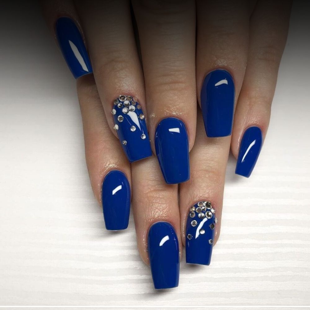 24 Stunning Blue Nail Designs