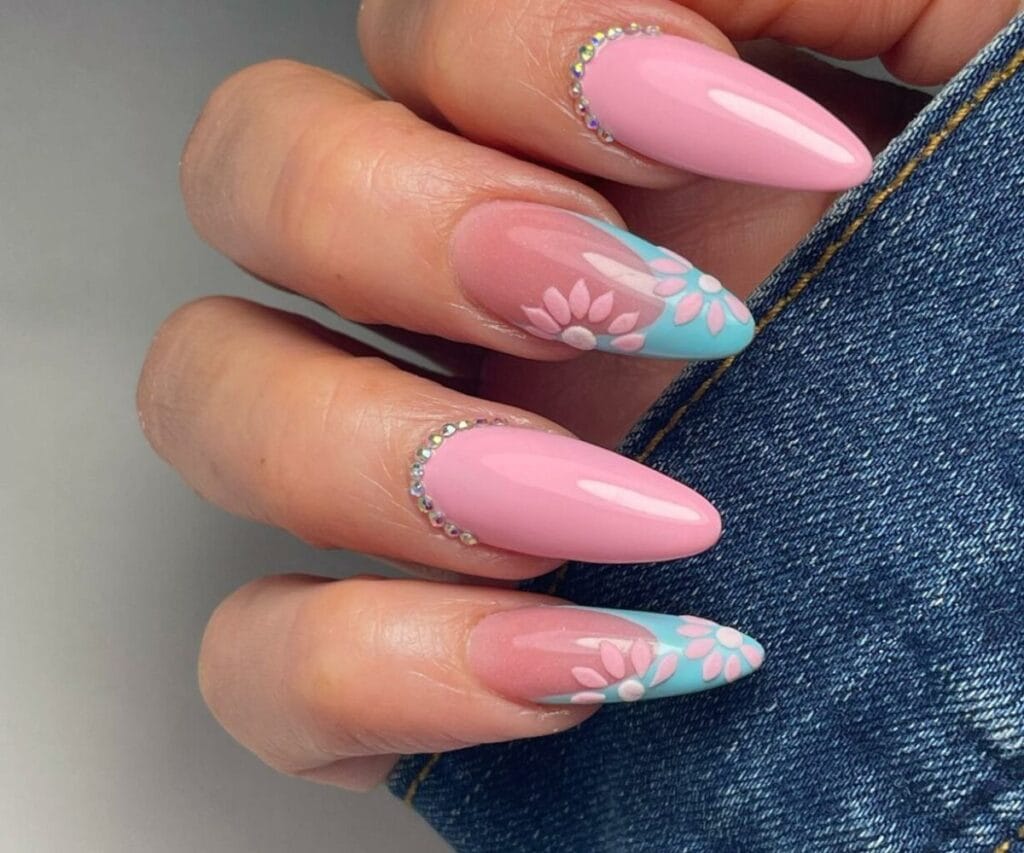 20 Bright Summer Nails That Will Instantly Elevate Your Look 2 20 Bright Summer Nails