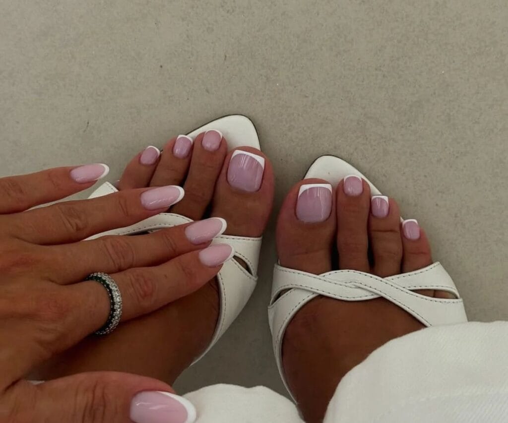 20 Bright Summer Nails That Will Instantly Elevate Your Look 17 20 Bright Summer Nails