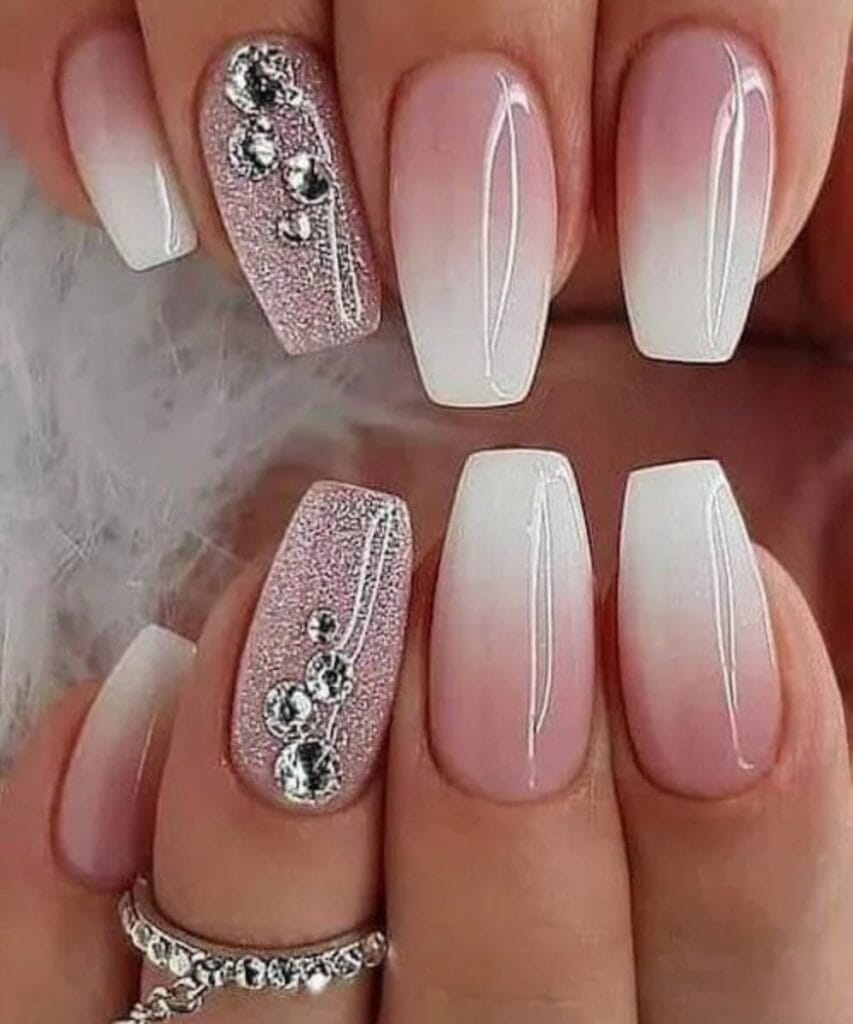 27 Best Graduation Nails Ideas to Celebrate Your Big Day