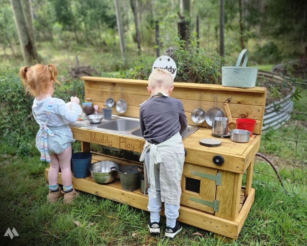 10 Amazing Mud Kitchen Ideas