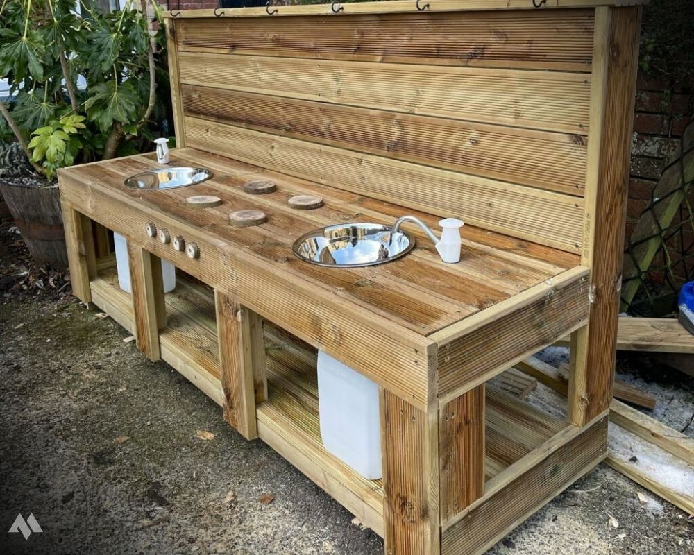 10 Amazing Mud Kitchen Ideas