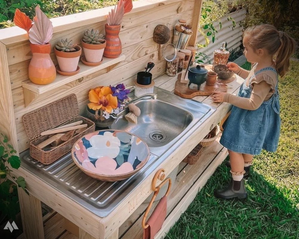 10 Amazing Mud Kitchen Ideas
