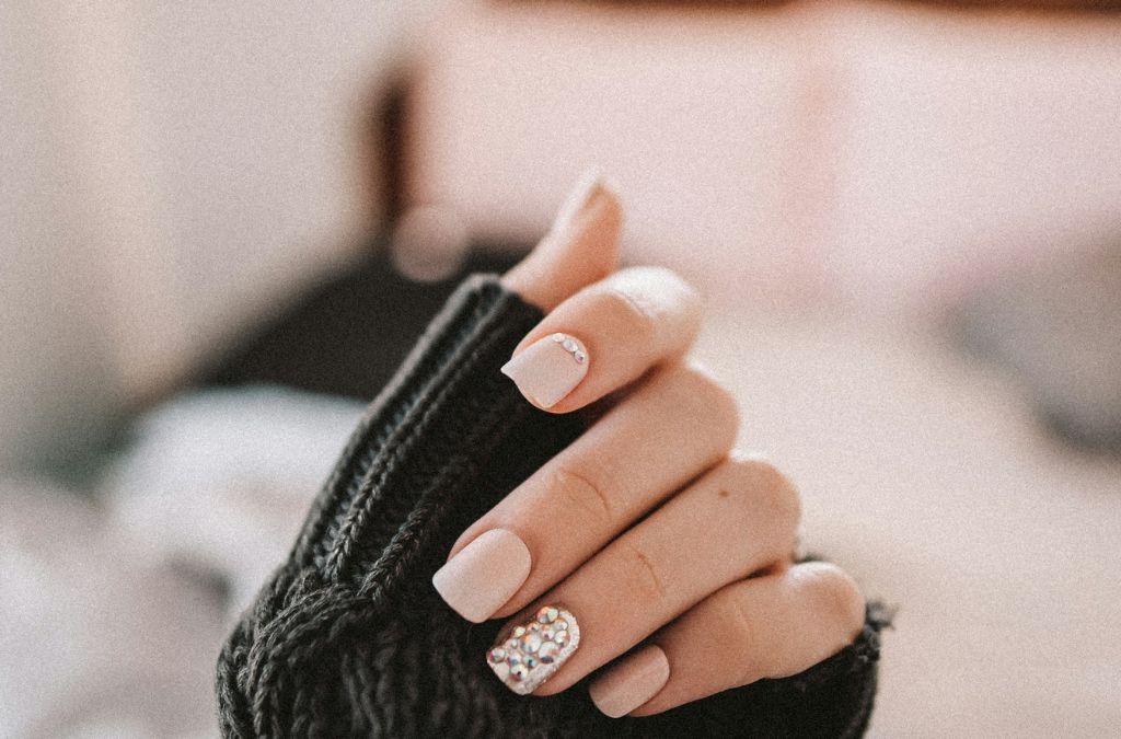 How to Make Nail Art Last Longer Without Chipping or Peeling 3 How to Make Nail Art Last Longer with elegant natural French tip nails and a simple manicure.