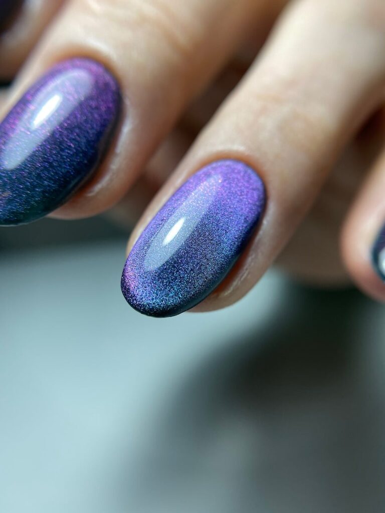 Purple Cat Eye Nail Polish With Shimmering Magnetic Effect