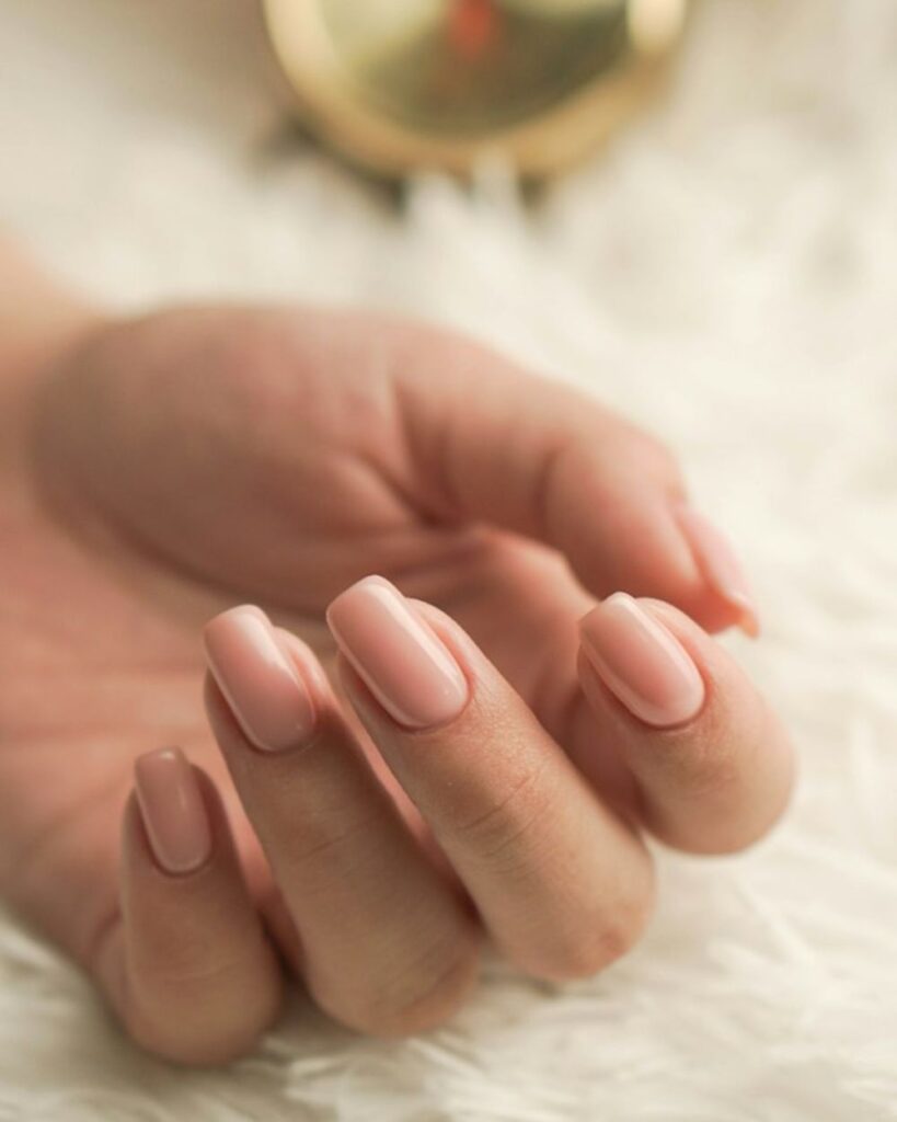 Nail Shapes: 7 Costly Mistakes That Ruin Your Manicure and How to Choose the Right One 7 Soft nude nail shapes