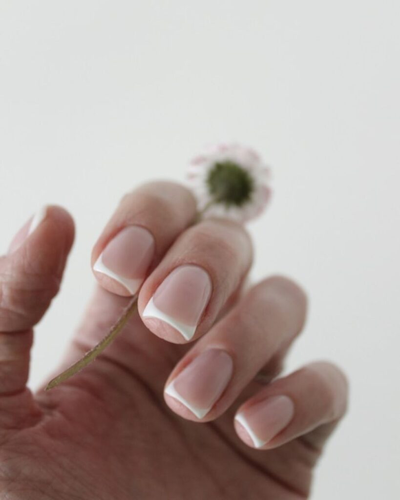 Nail Shapes: 7 Costly Mistakes That Ruin Your Manicure and How to Choose the Right One 8 Short natural nail shapes with a soft pink nude finish